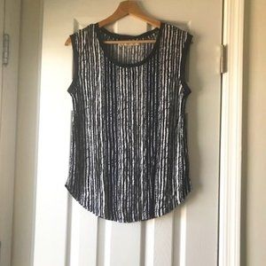 Loft black white vertical stripe tank round neck